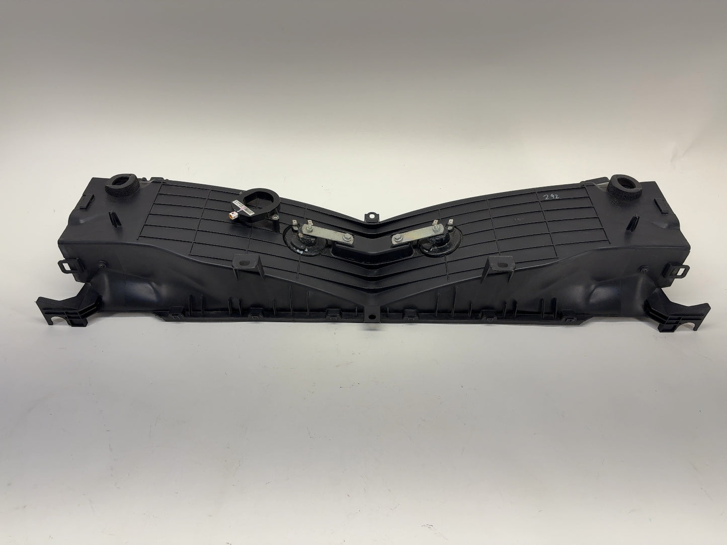 2015 Tesla Model S Active Louver Center 1007256-00-K