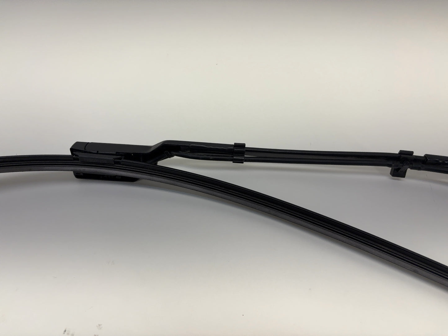 2026 Tesla Model Y Juniper Arm And Blade Driver 1963548-00-B