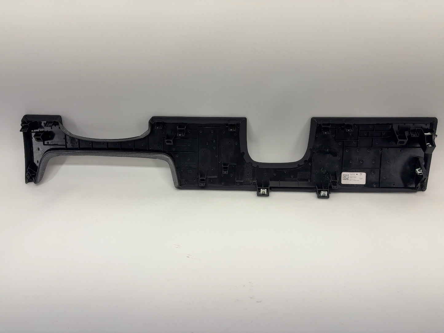 2026 Tesla Model Y Juniper Instrument Panel Lower 1935997-50-E