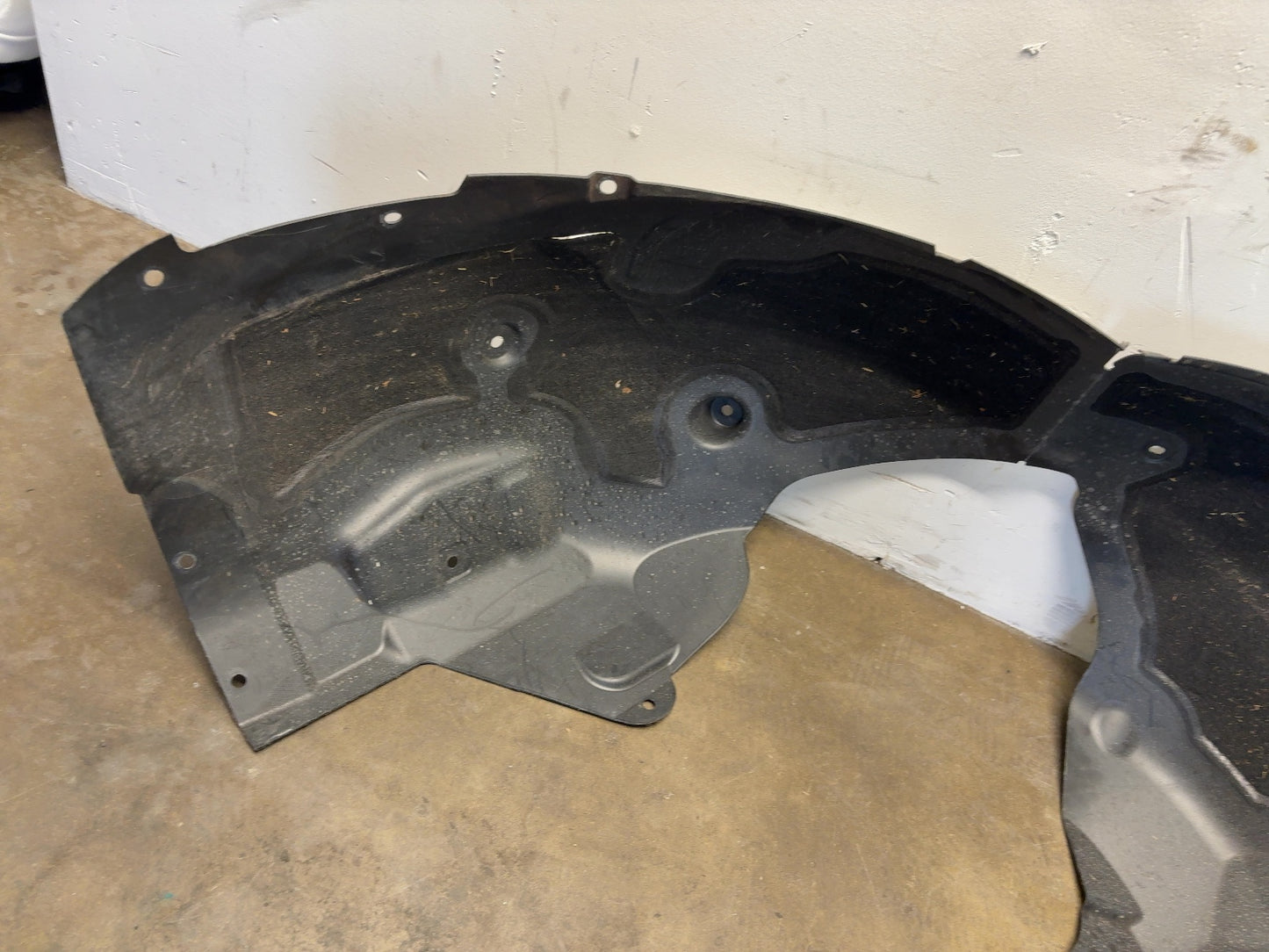 2024-2025 Tesla Model 3 Highland Front Left Wheel Arch Liner 1694553-00-E