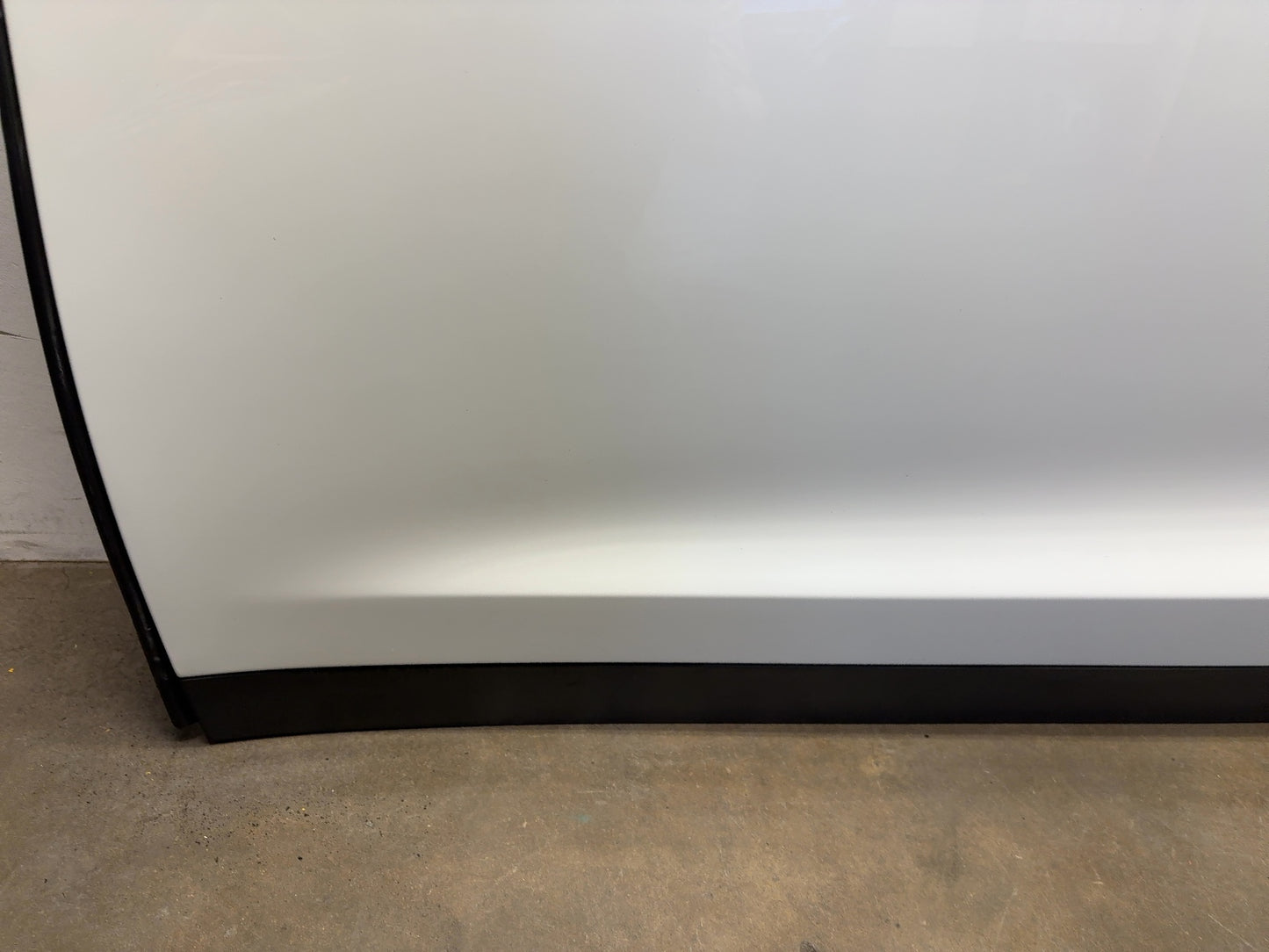 2018 Tesla Model X Front Left Door Shell 1009906-00-K