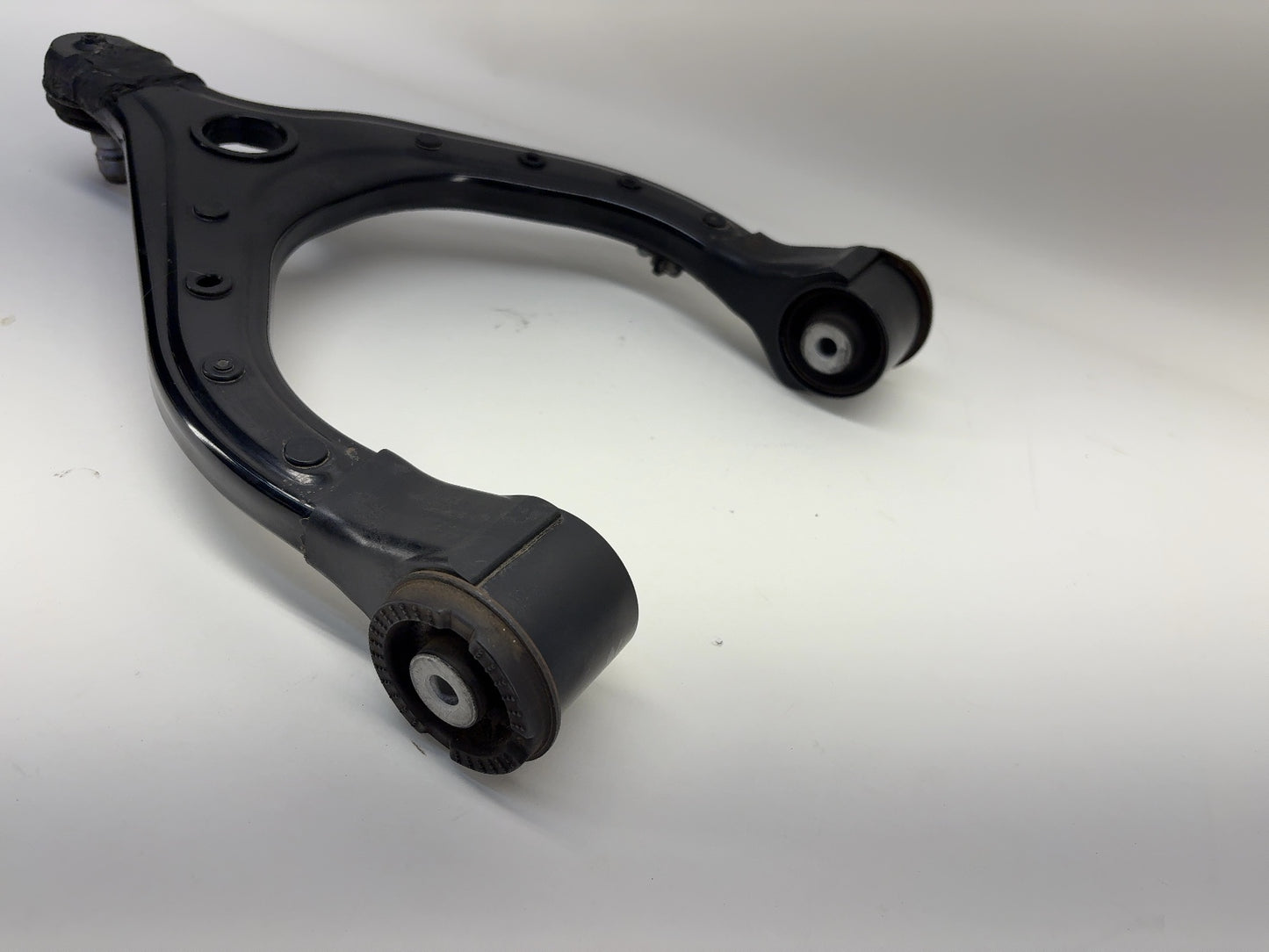 2017-2018 Tesla Model X Front Right Upper Control Arm 1027327-00-D