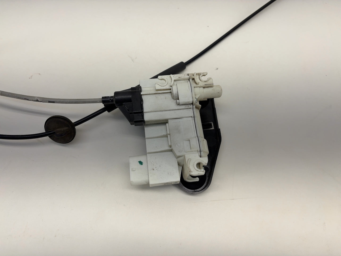 2018 Tesla Model X Front Left Door Latch Assembly 1112063-80-A
