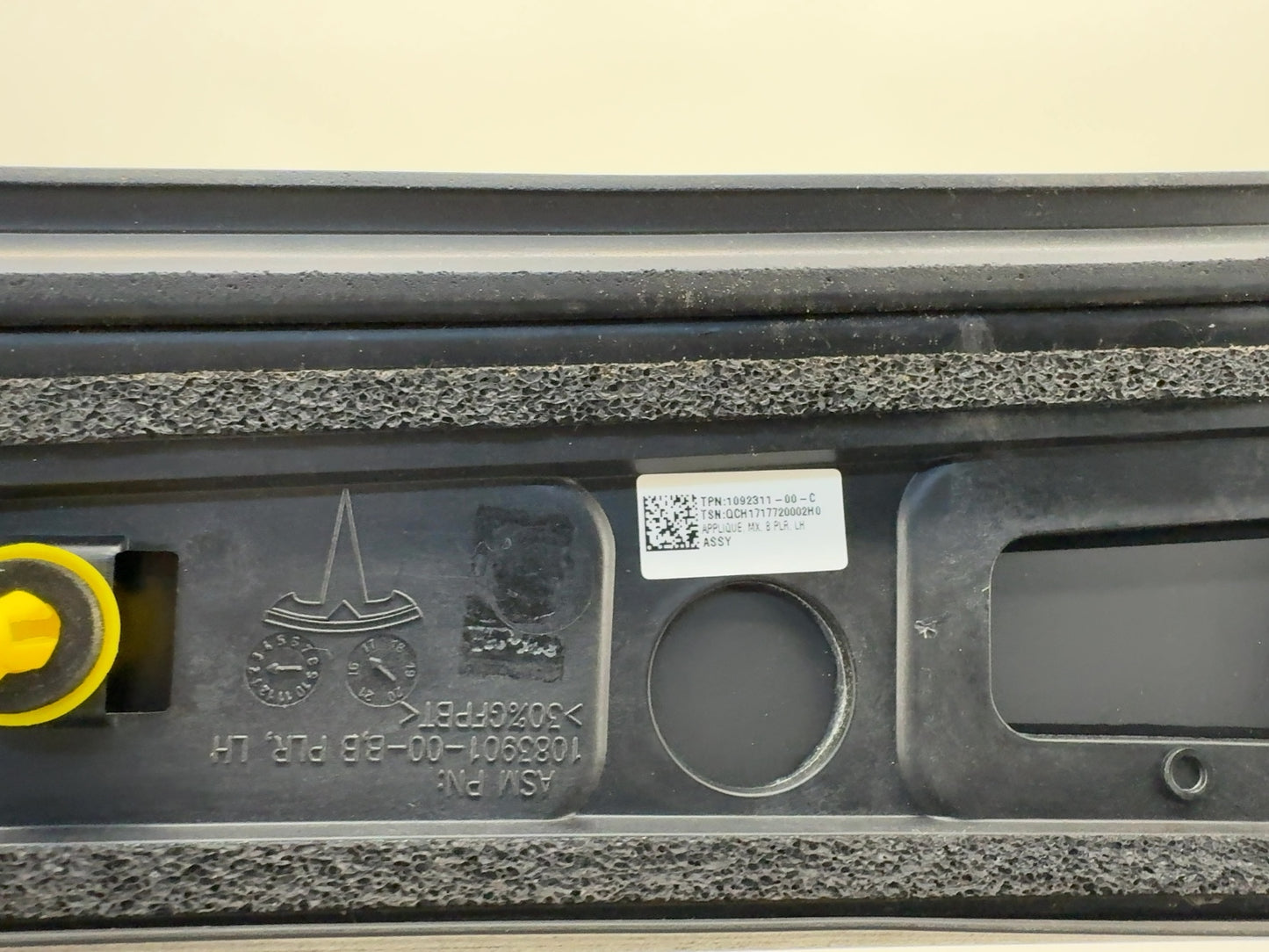 2017 Tesla Model X Left B Pillar with Camera 1092311-00-C