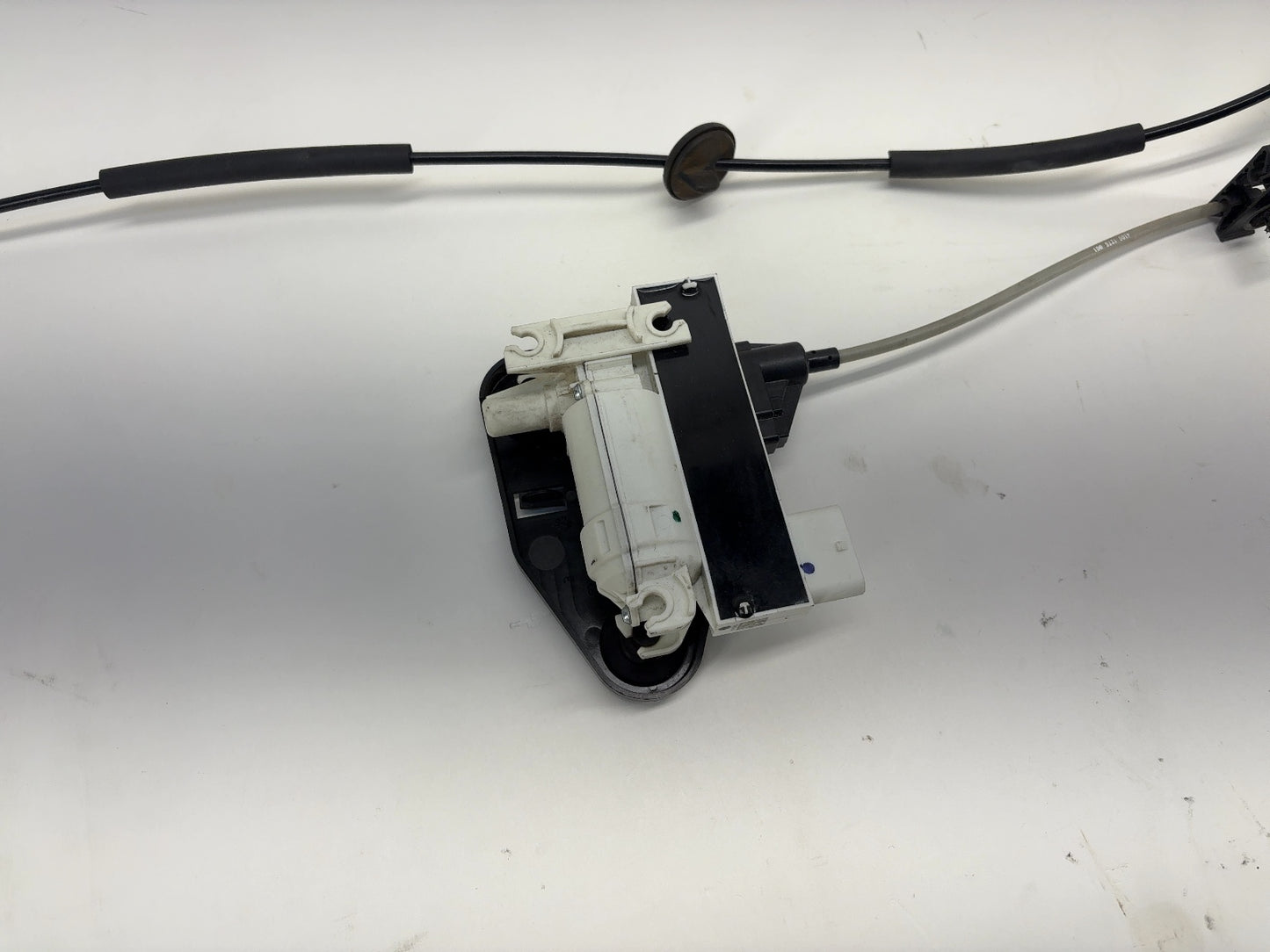 2017 Tesla Model X Front Right Door Latch Assembly 1126200-00-A