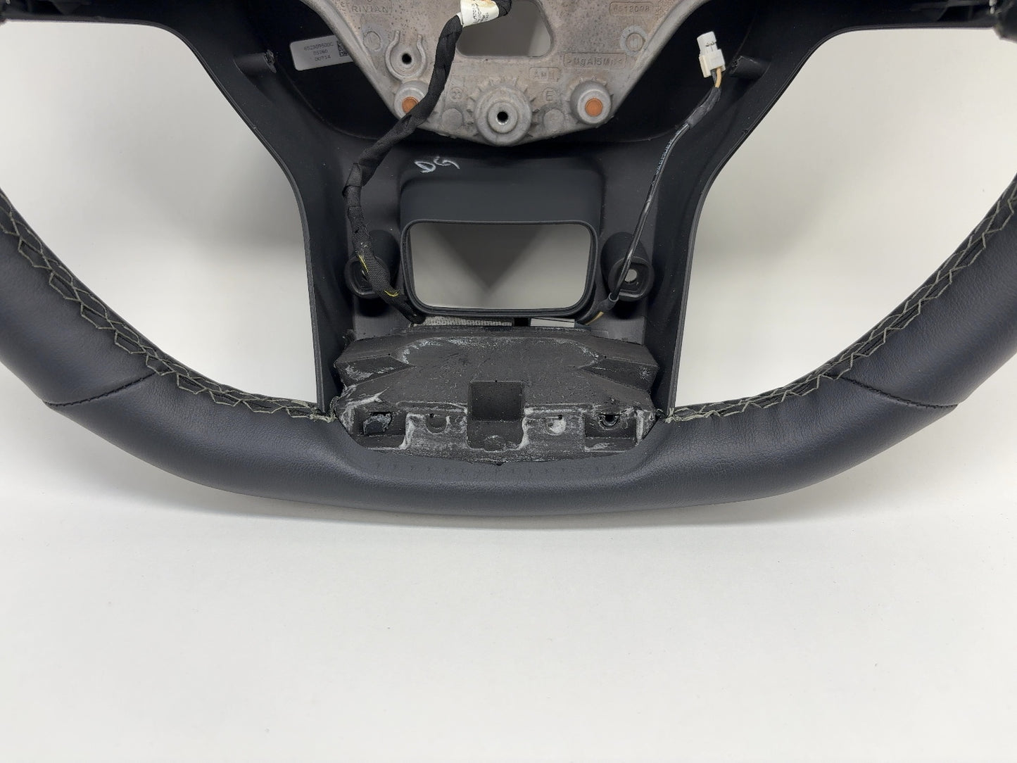 2023 Rivian R1T Steering Wheel Without Trim And Buttons PT00000910-M