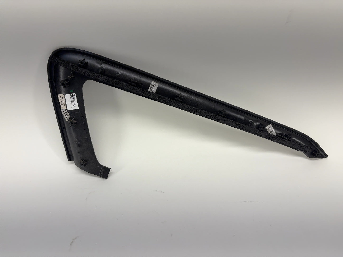 2023 Rivian R1S Left Front And Rear Door Panel Trim PT00001105-F