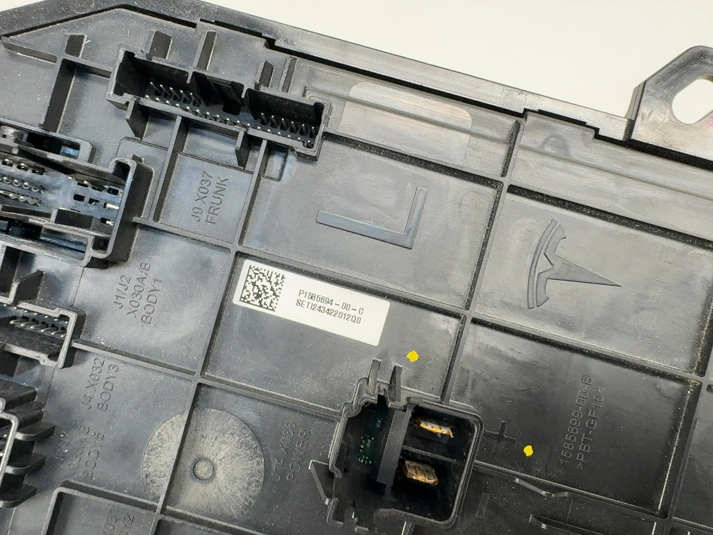 2025 Tesla Model X Vc Left Controller 1585694-00-C