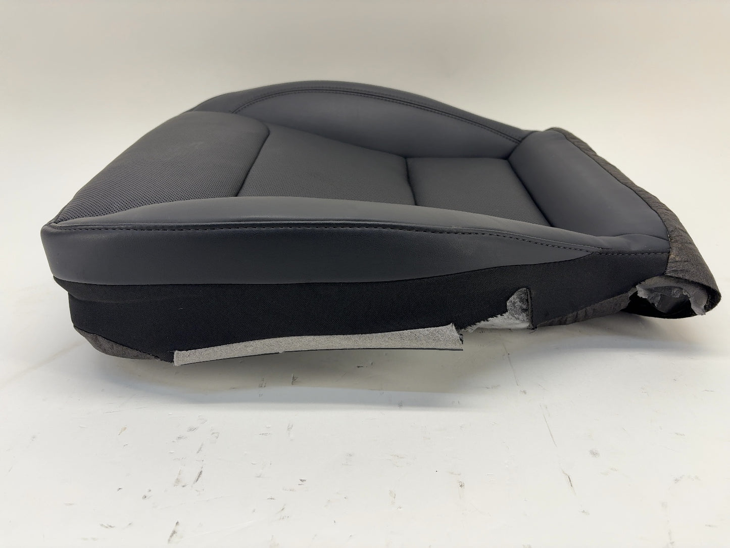 2025 Tesla Model 3 Highland Front Left Lower Seat Cushion 2048708-01-C
