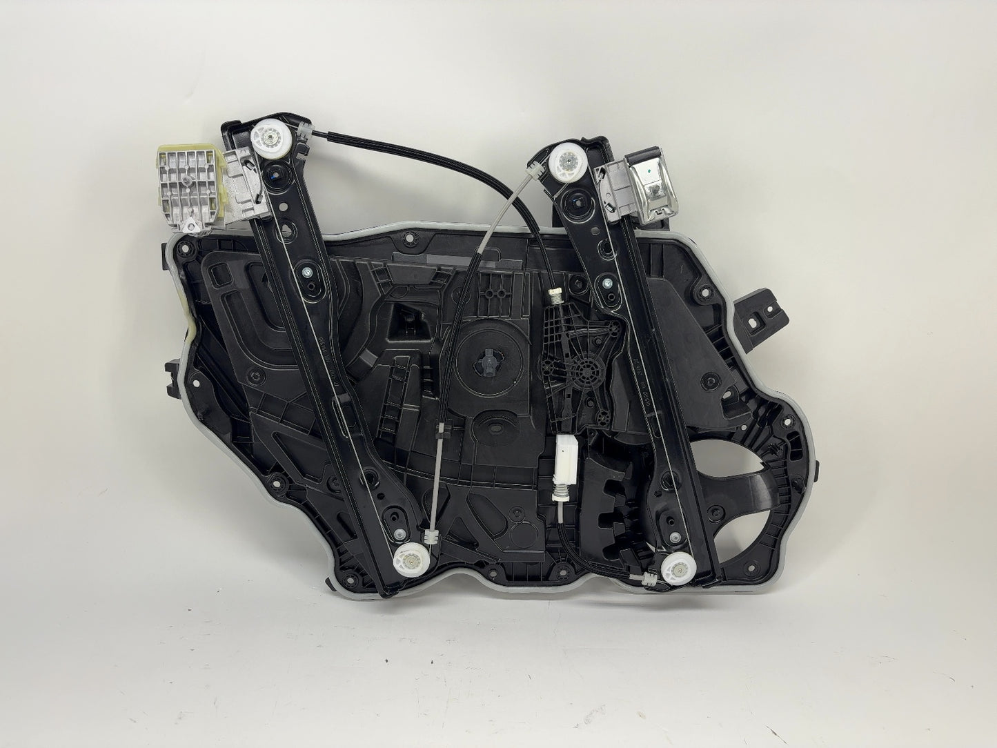 2026 Tesla Model Y Juniper Front Right Window Regulator Assembly 1987313-98-A