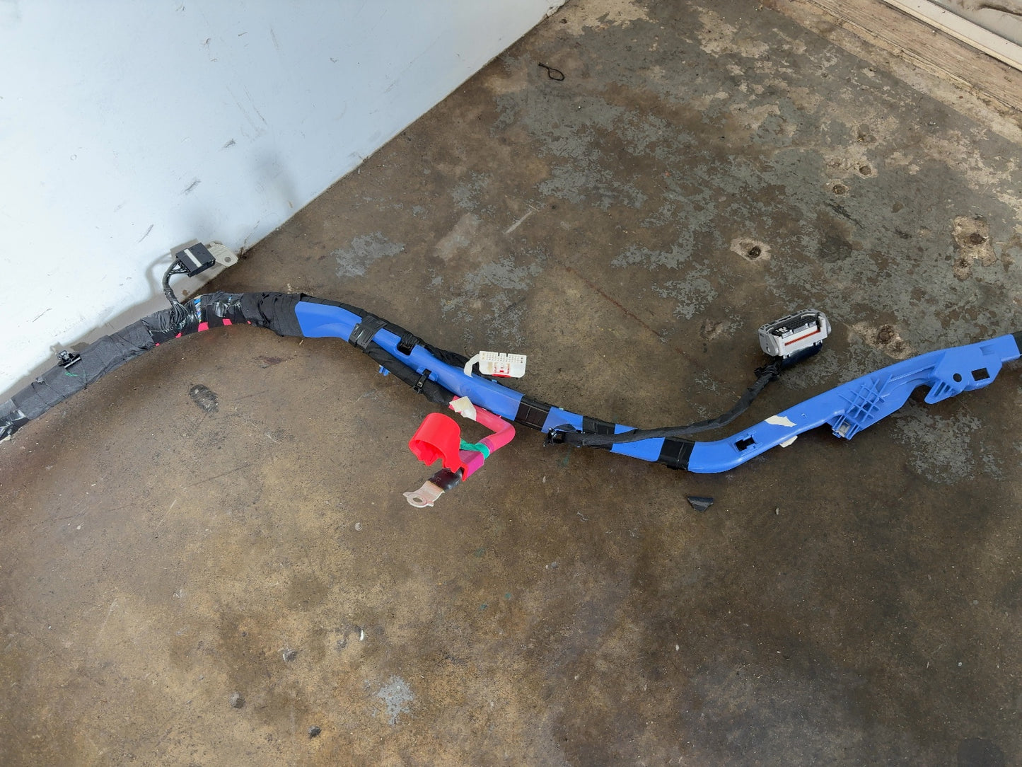 2026 Tesla Model Y Juniper Right Body Harness 1933903-01-D