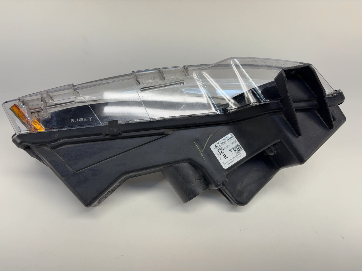2021-2023 Tesla Model 3 Front Right Foglamp 1077390-00-F