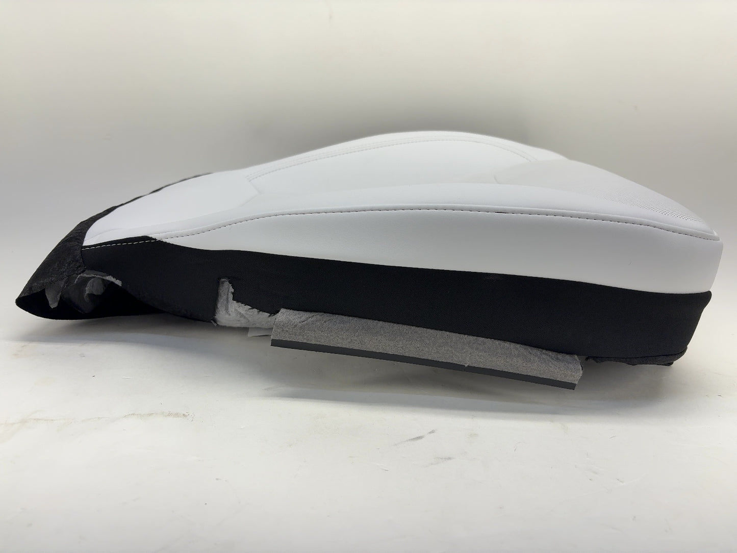2026 Tesla Model Y Juniper Front Right Lower Cushion White 2048709-02-C