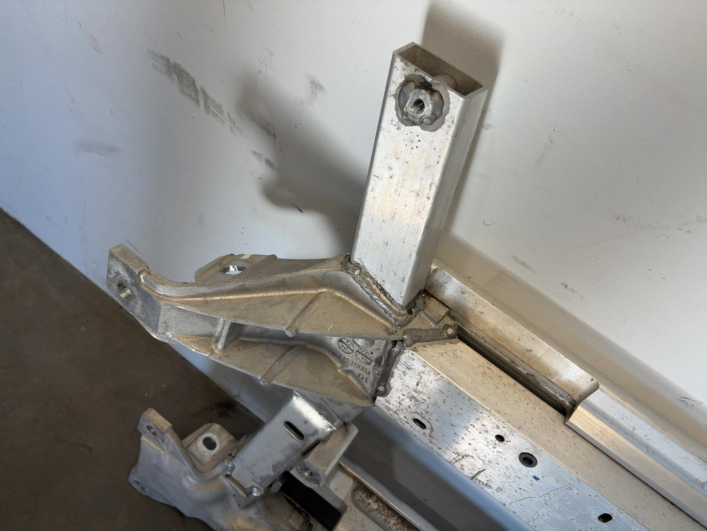 2019 Tesla Model X Front Subframe 1027579-00-F