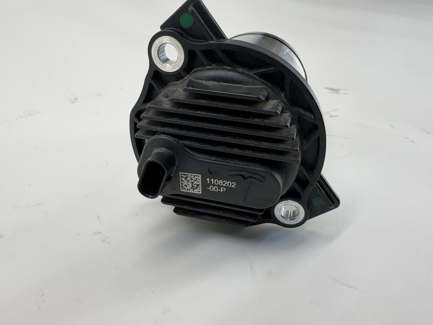 2025 Tesla Model 3 Highland Rear Drive Unit Electric Oil Pump 1108202-00-P