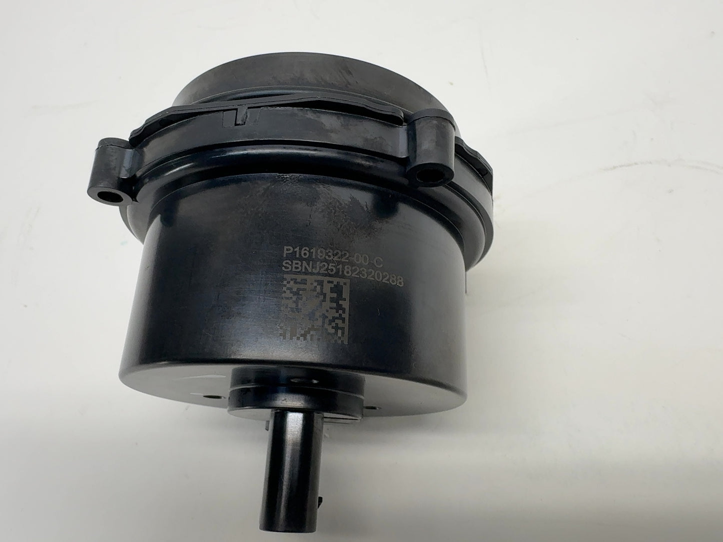 2025 Tesla Model 3 Highland Supermanifold Coolant Pump 1619322-00-C