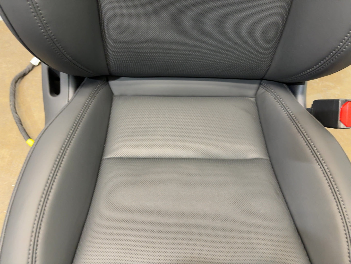 2025 Tesla Model 3 Highland Front First Row Seat Right Black 7754324-01-B