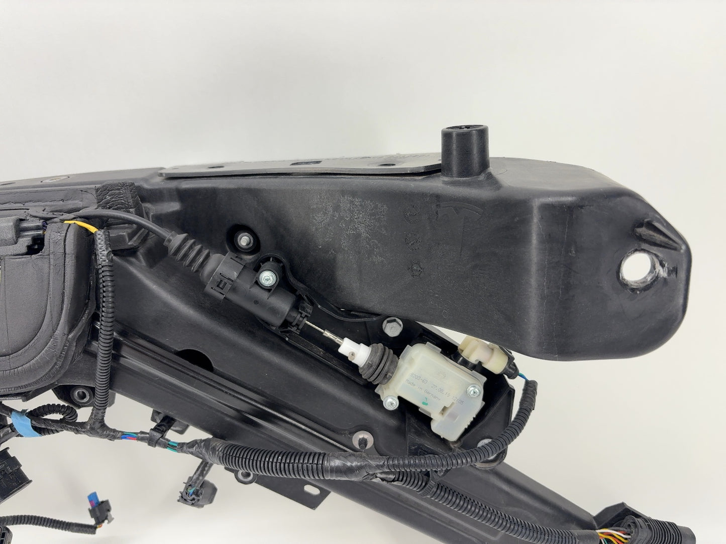 2018-2023 Tesla Model 3 Radiator Support Assembly 1110240-00-B