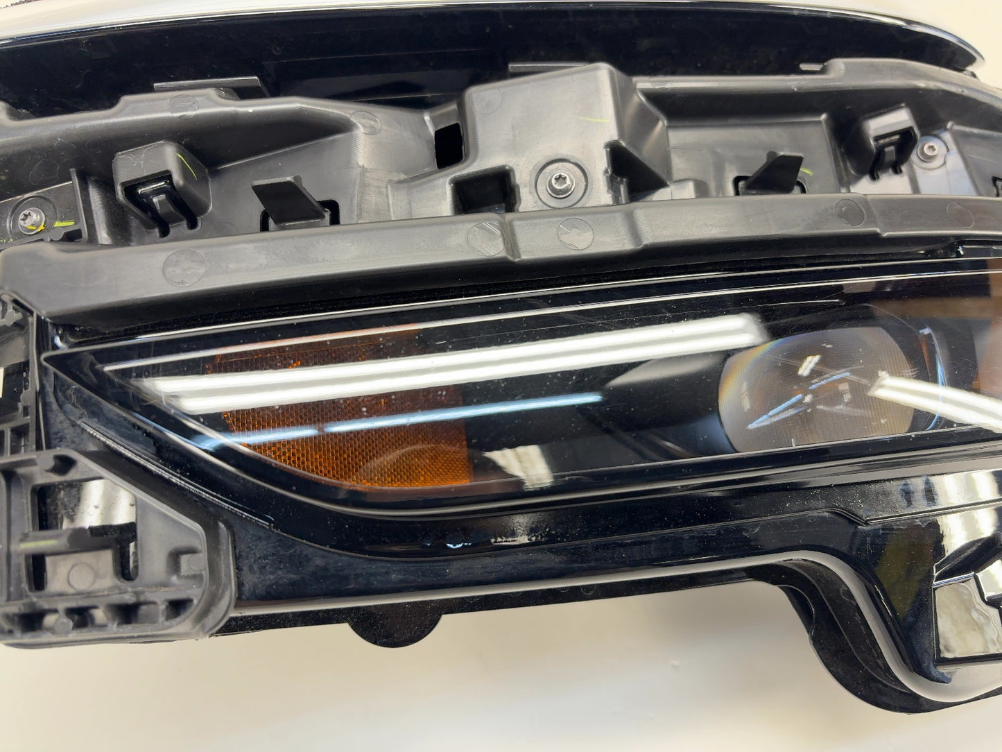 2025-2026 Tesla Model Y Juniper Headlamp Left 1918347-00-E