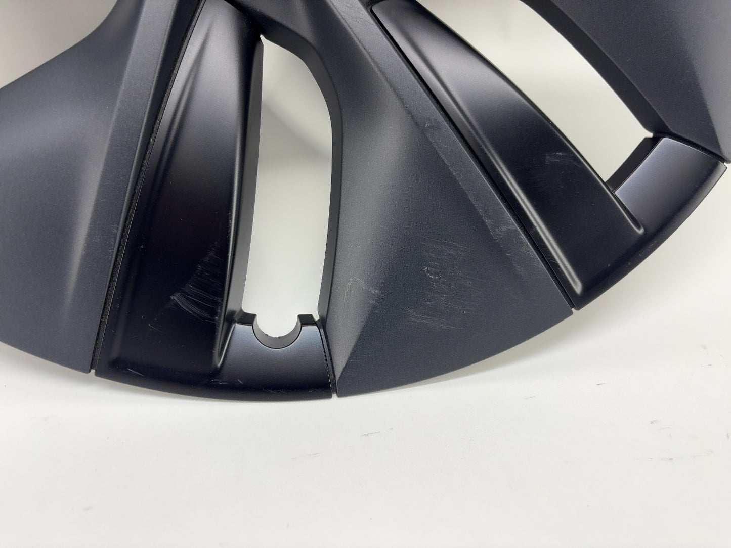 2024-2025 Tesla Model Y Wheel Cover 19 Inch Gemini Black 1044235-01-F