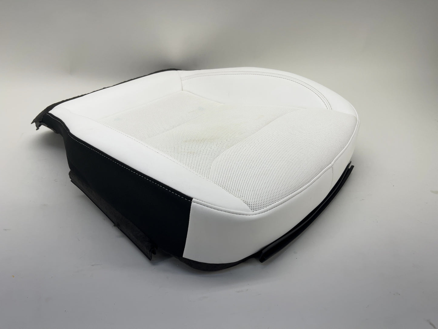 2025 Tesla Model 3 Highland Front Left Seat Lower Cushion White 1997744-02-C