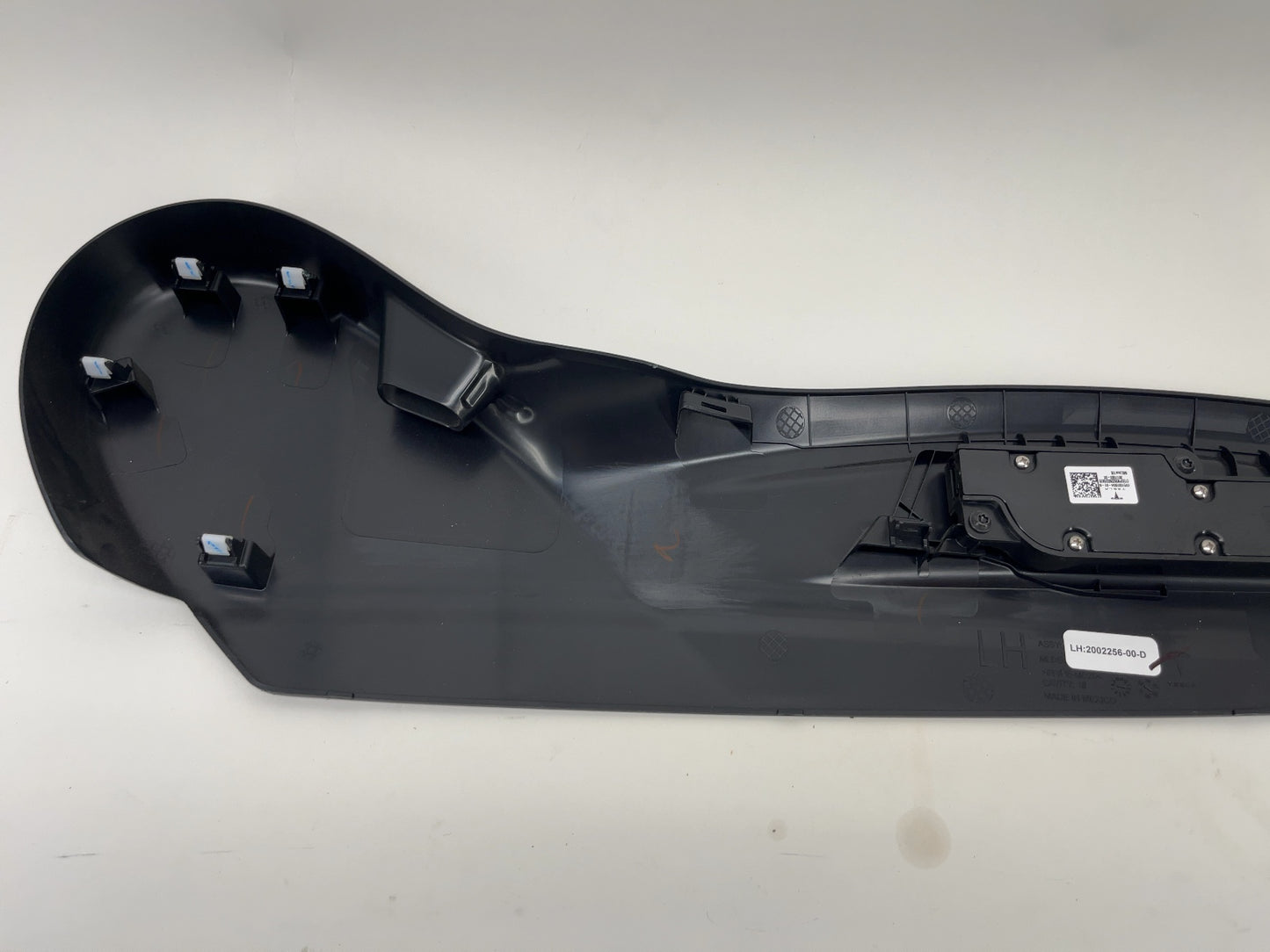 2025 Tesla Model Y Juniper Front Left Seat Trim With Control Switches 2002256-00-D