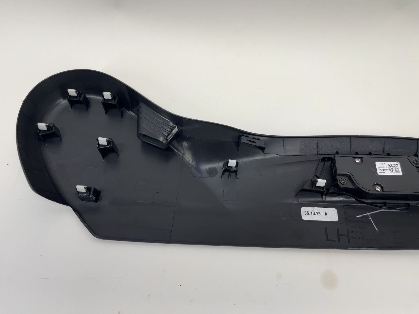 2025 Tesla Model 3 Highland Front Left Seat Trim With Control Switches 1699944-00-C