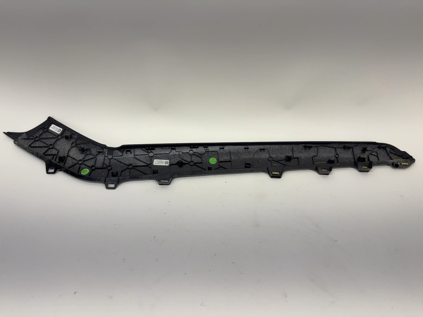 2025 Tesla Model 3 Highland Center Console Right Hockey Stick Trim 1714487-20-F