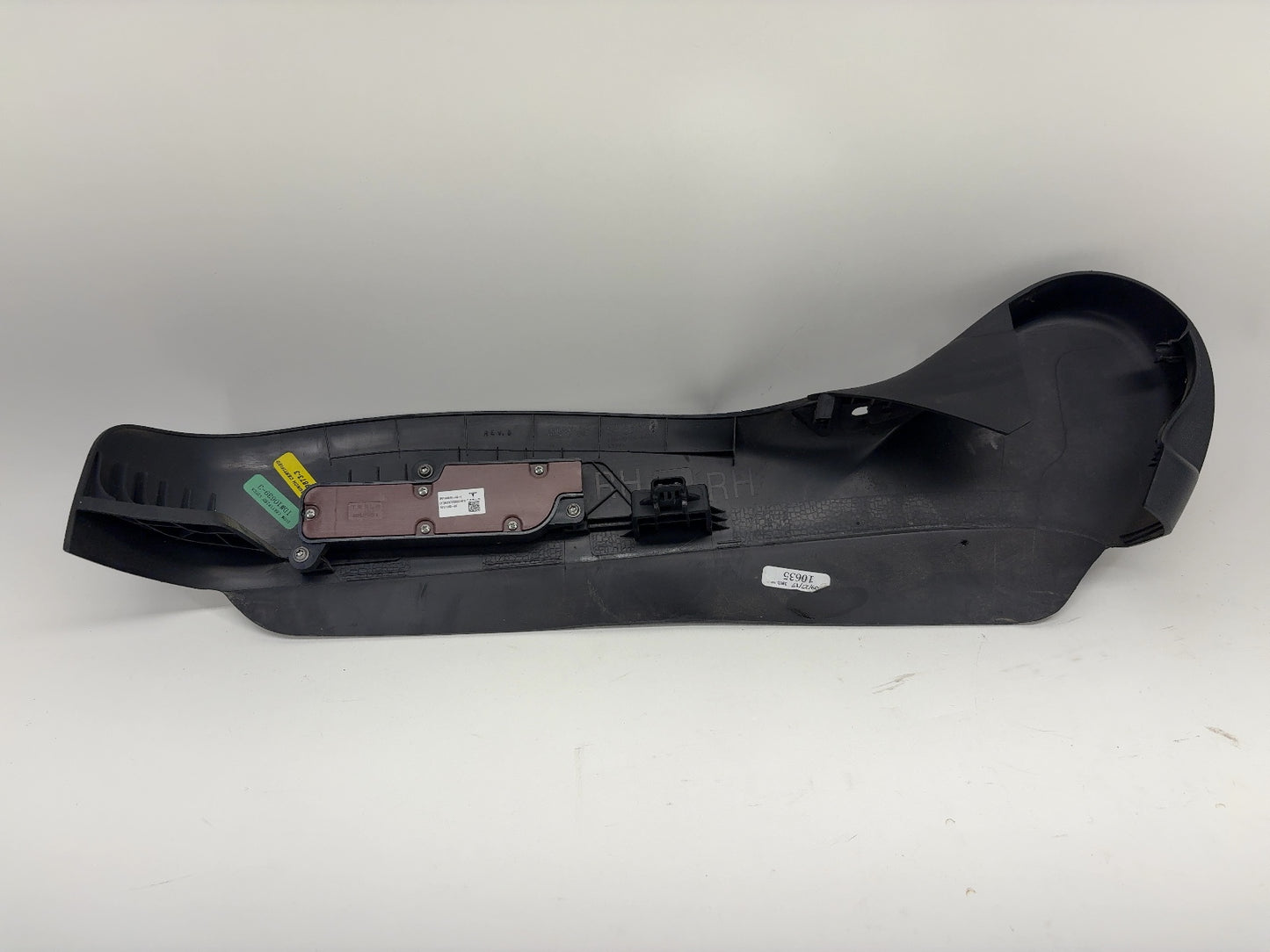 2019 Tesla Model 3 Front Right Passenger Seat Trim With Buttons 1098349-00-C