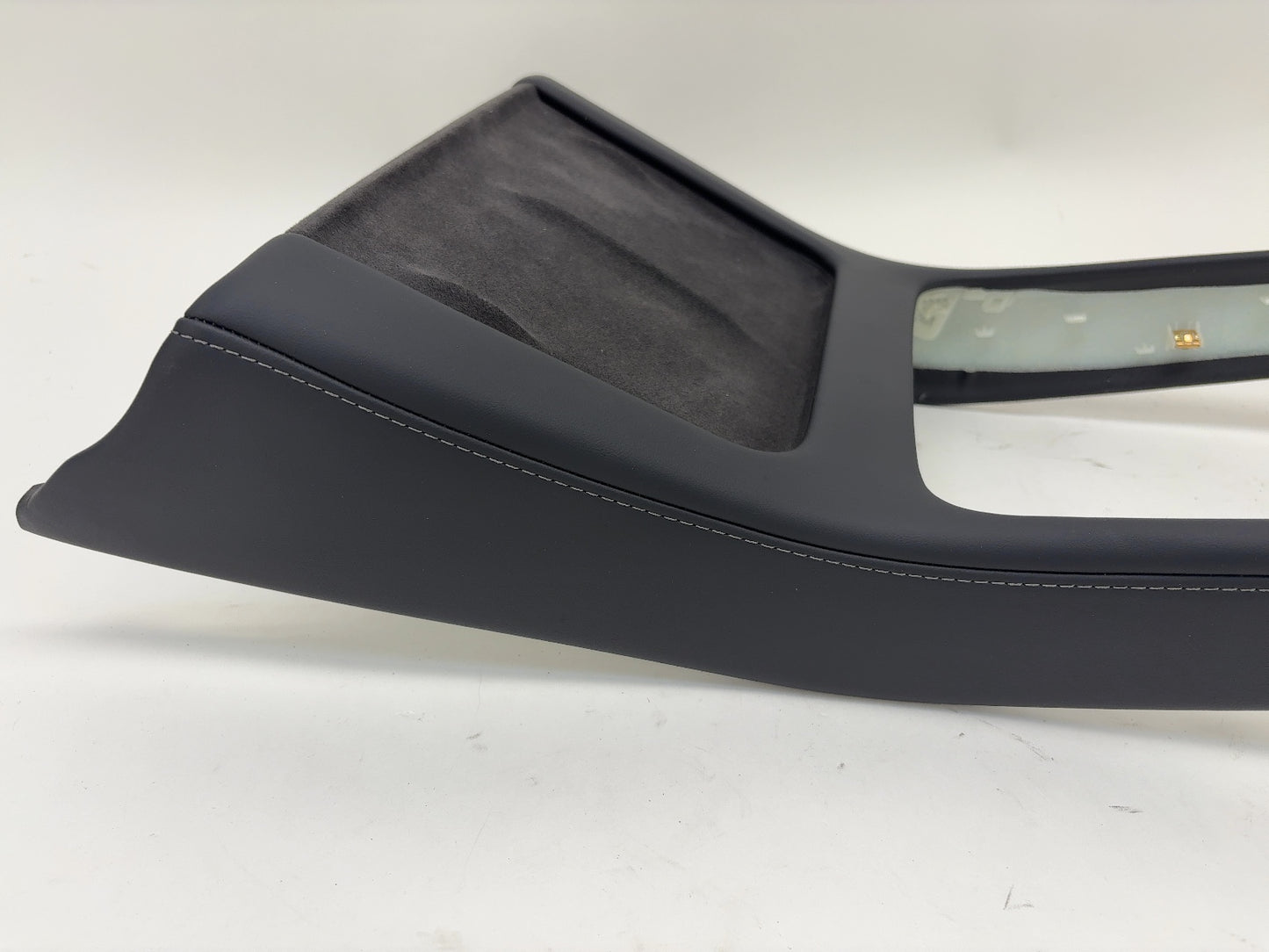 2022-2025 Tesla Model Y Center Console 2.0 Trim 1755541-00-B