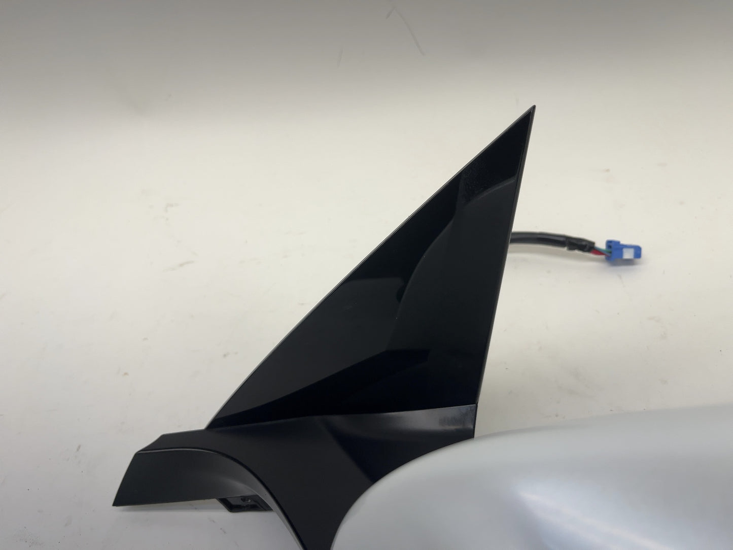2021-2022 Tesla Model 3 Front Left Door Mirror Assembly 1592031-00-B