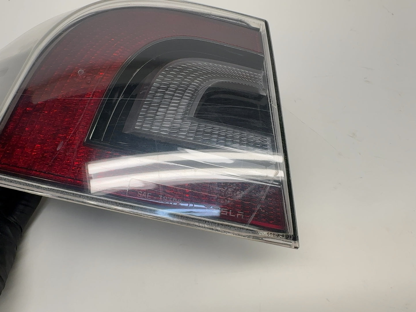2013 Tesla Model S Tail Lamp Rear Bodyside Left 6005918-00-C