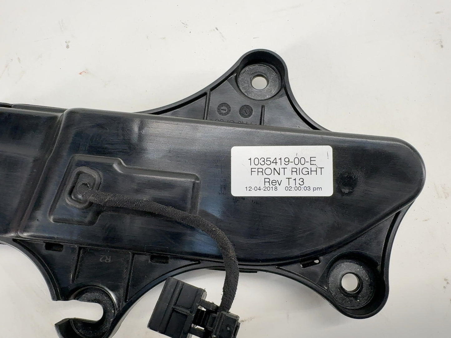 2018 Tesla Model X Front Right Door Handle 1035419-00-E