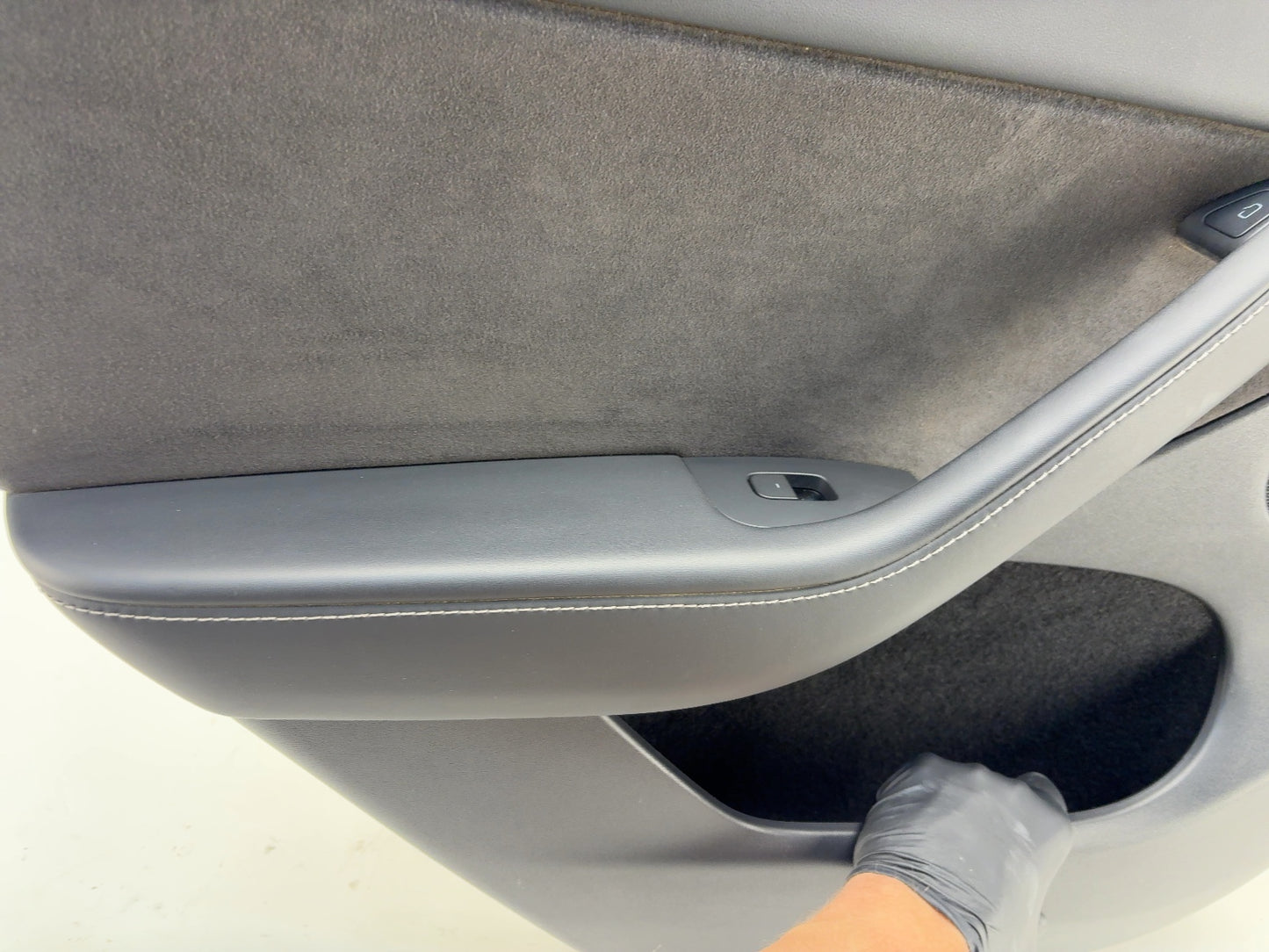 2022 Tesla Model Y Rear Left Door Panel 1697296-01-F