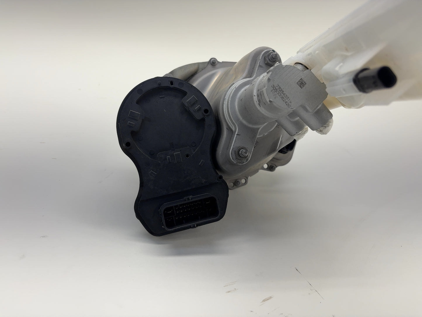 2018 Tesla Model 3 Brake Booster Assembly 1044671-00-D