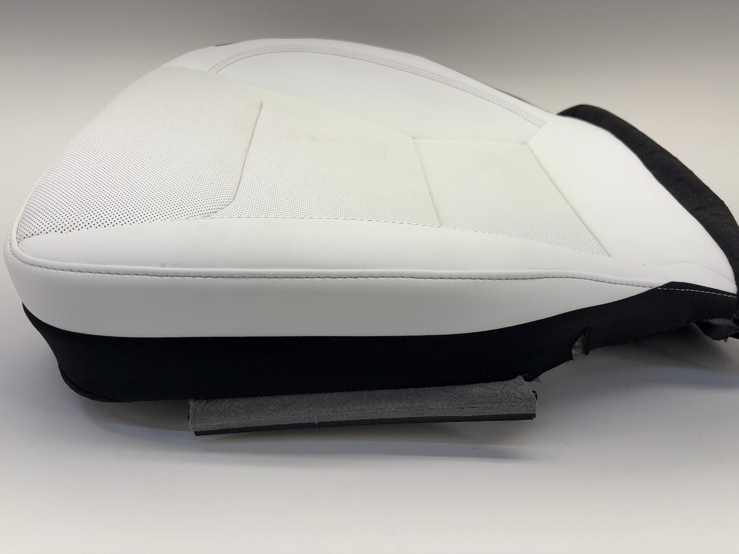 2025 Tesla Model 3 Highland Front Left Seat Lower Cushion White 1997744-02-C