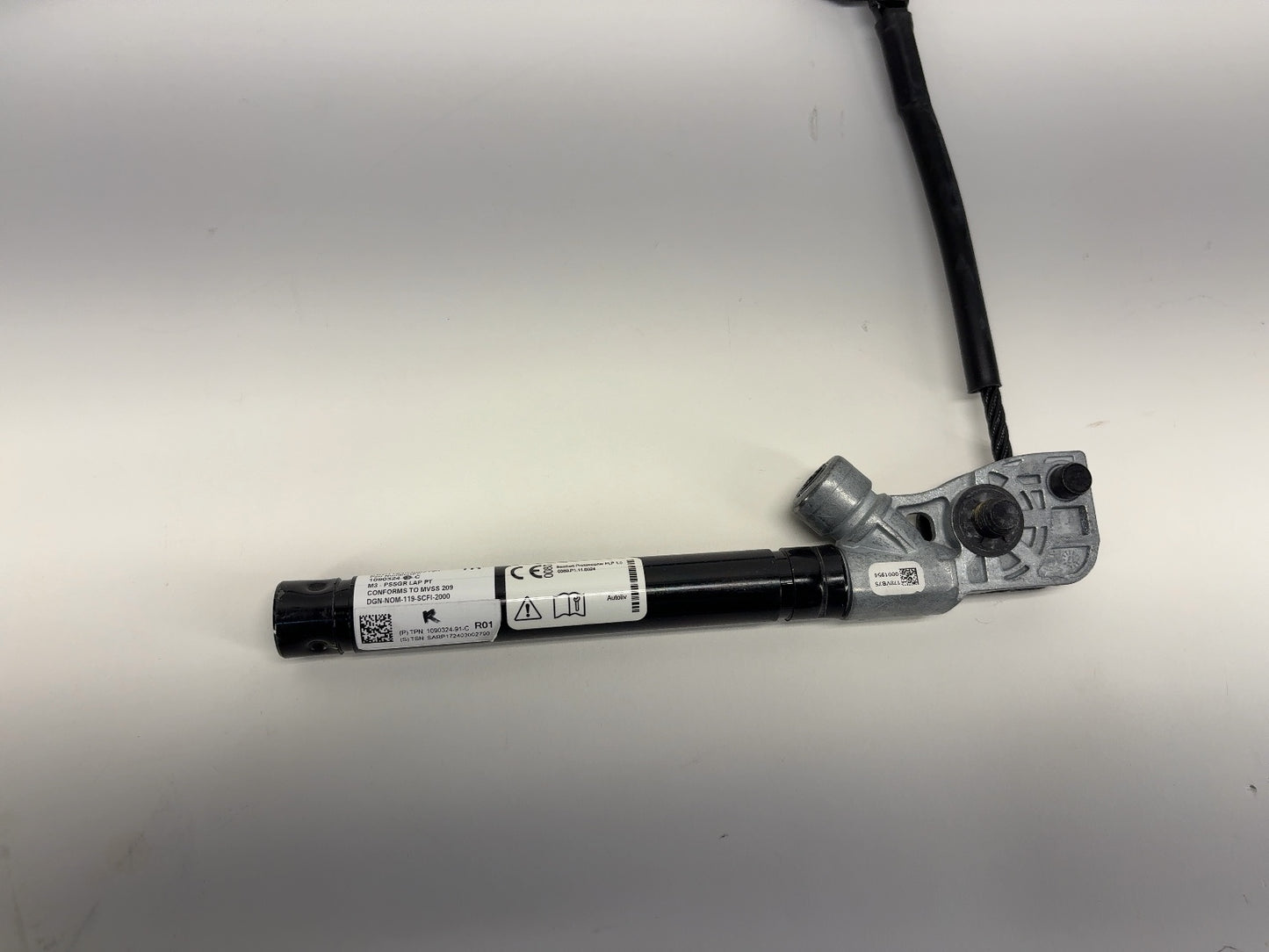 2018 Tesla Model 3 Front Right Seatbelt W Pretensioner 1081279-01-E