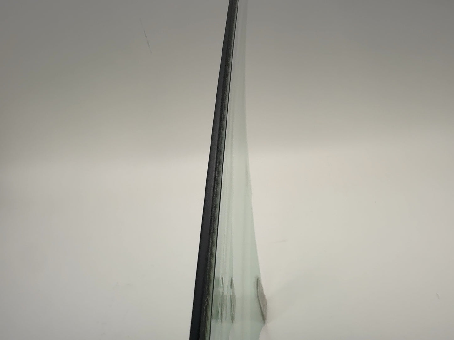 2024-2025 Tesla Model 3 Highland Front Right Door Glass Laminated 1773076-00-D