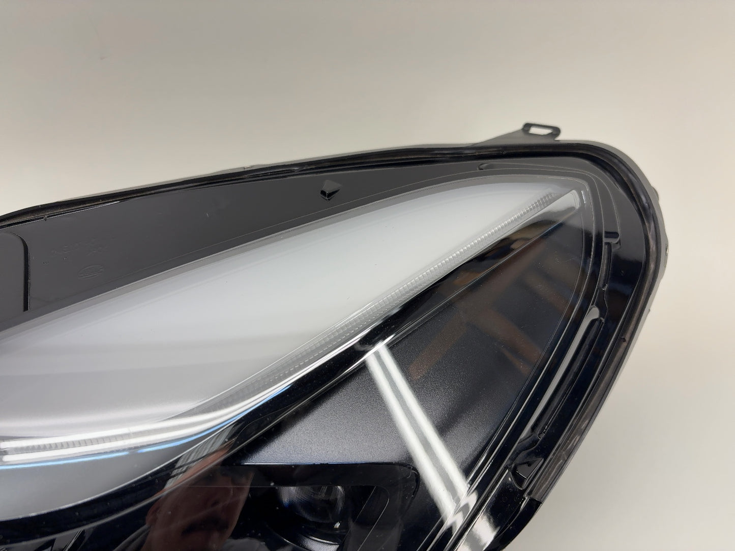 2023 Tesla Model Y Left Global Headlight 1514952-00-D