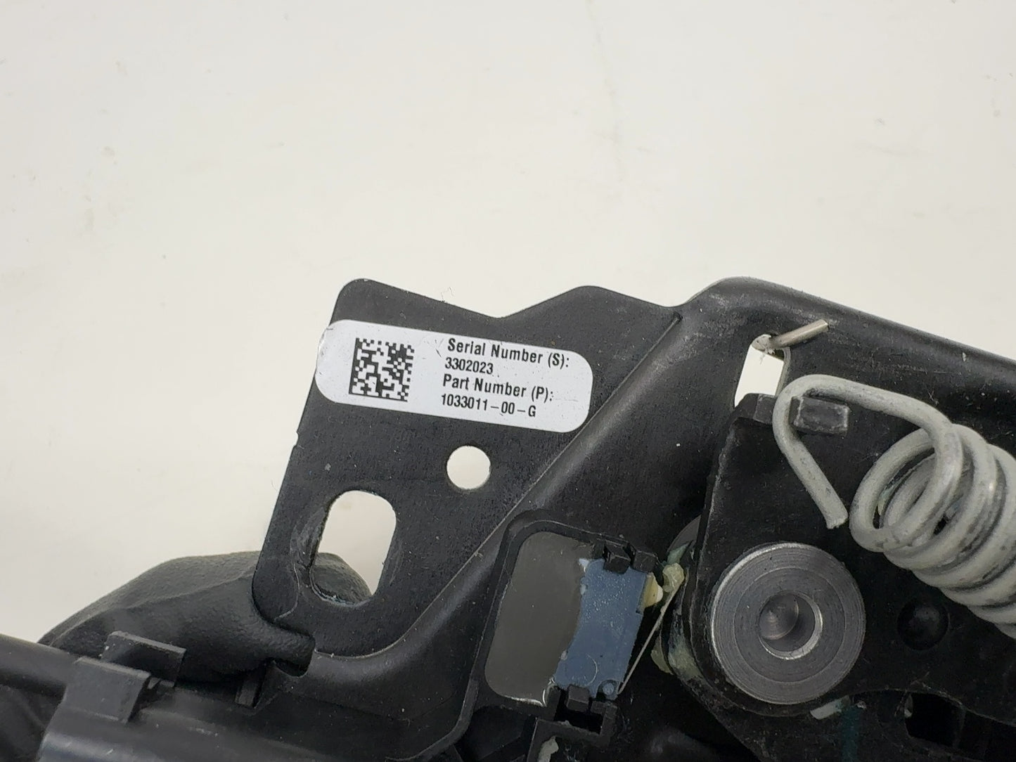 2018-2019 Tesla Model 3 Hood Latch With Actuators 1033011-00-G