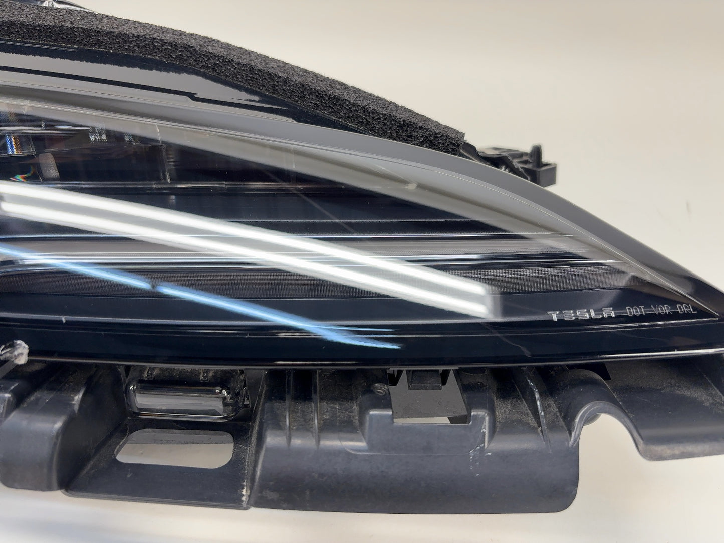 2025 Tesla Model 3 Highland Right Headlamp 1694087-00-H
