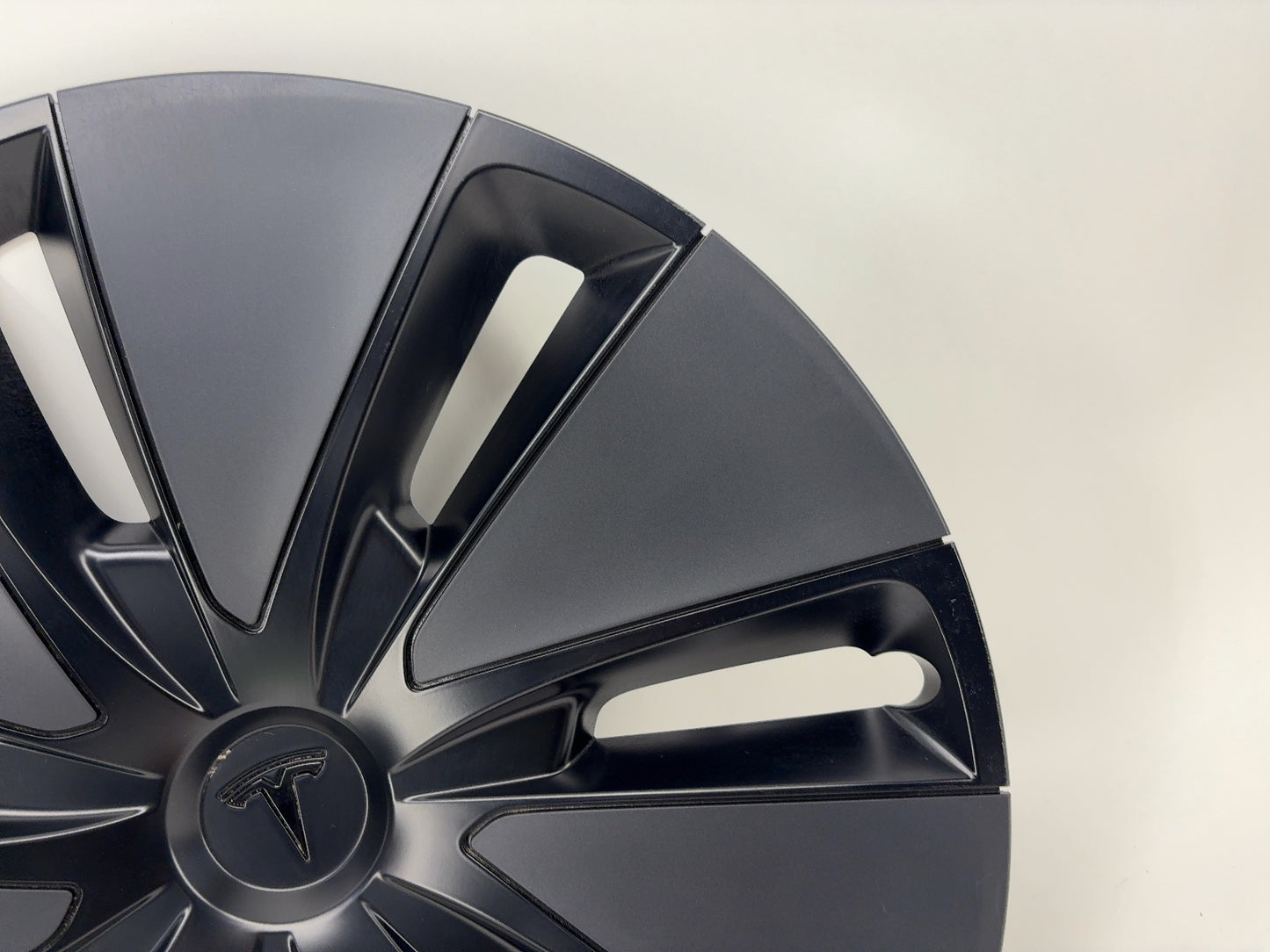 2024-2025 Tesla Model 3 Highland 18 Inch Photon Wheel Cover Note* 1344251-P0-B