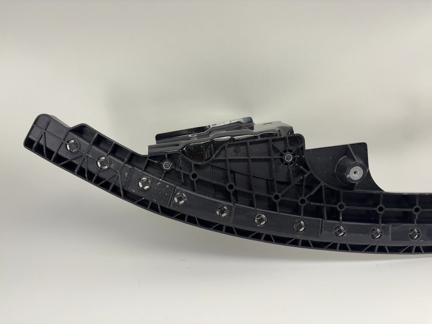 2025 Tesla Model 3 Front Ankle Catcher 1694328-00-E