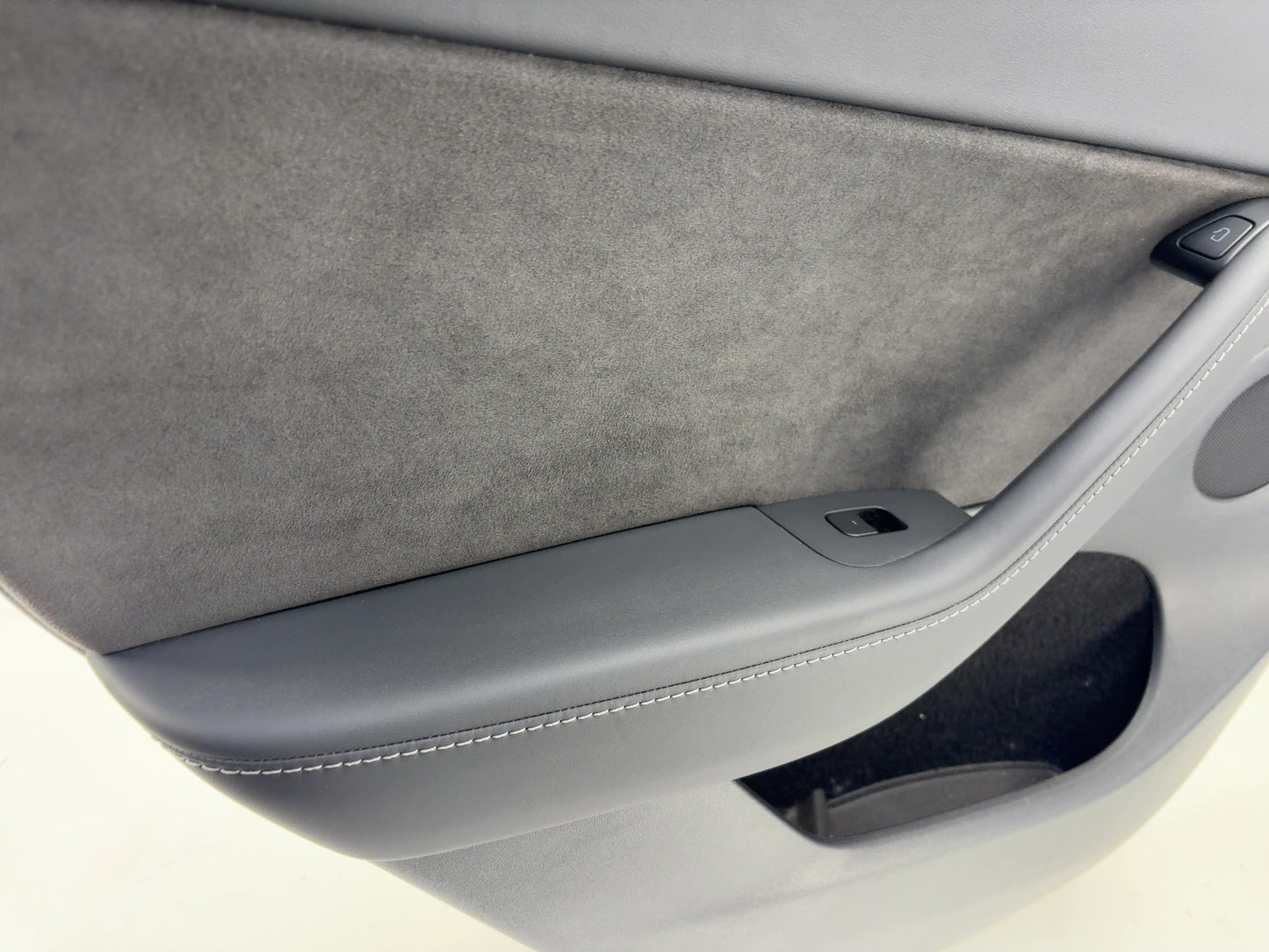 2023-2025 Tesla Model Y Door Trim Rear Left 1997296-00-D