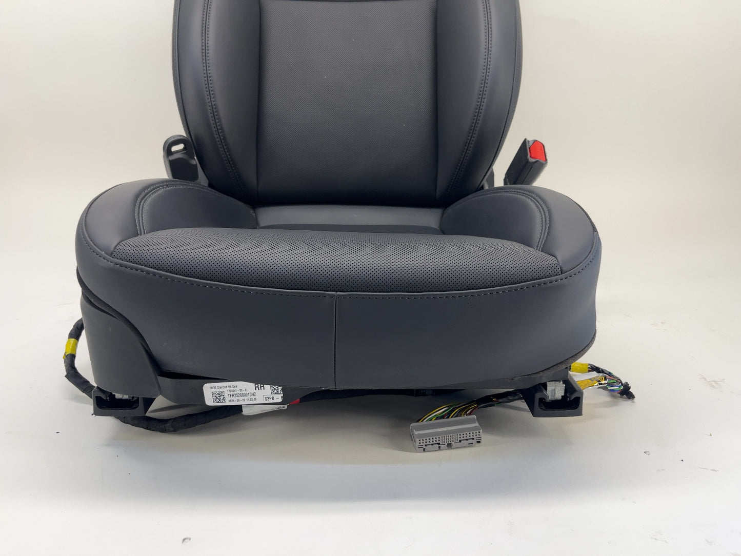 2025 Tesla Model 3 Highland Front First Row Seat Right Black 7754324-01-B
