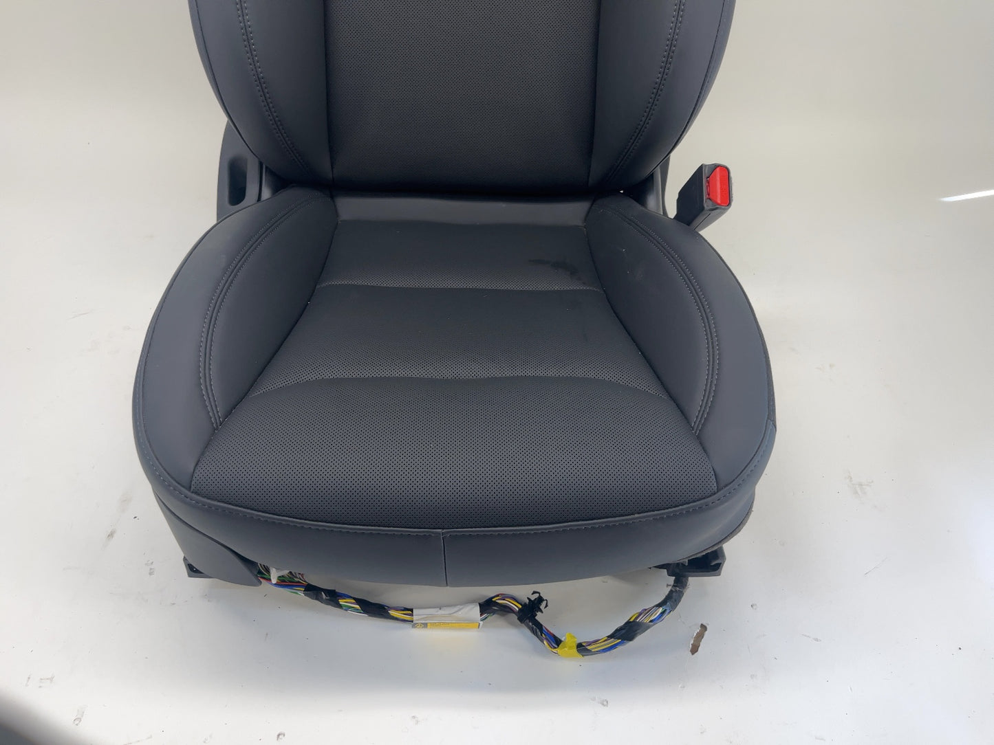 2025 Tesla Model 3 Highland Front First Row Seat Right Black 7754324-01-B