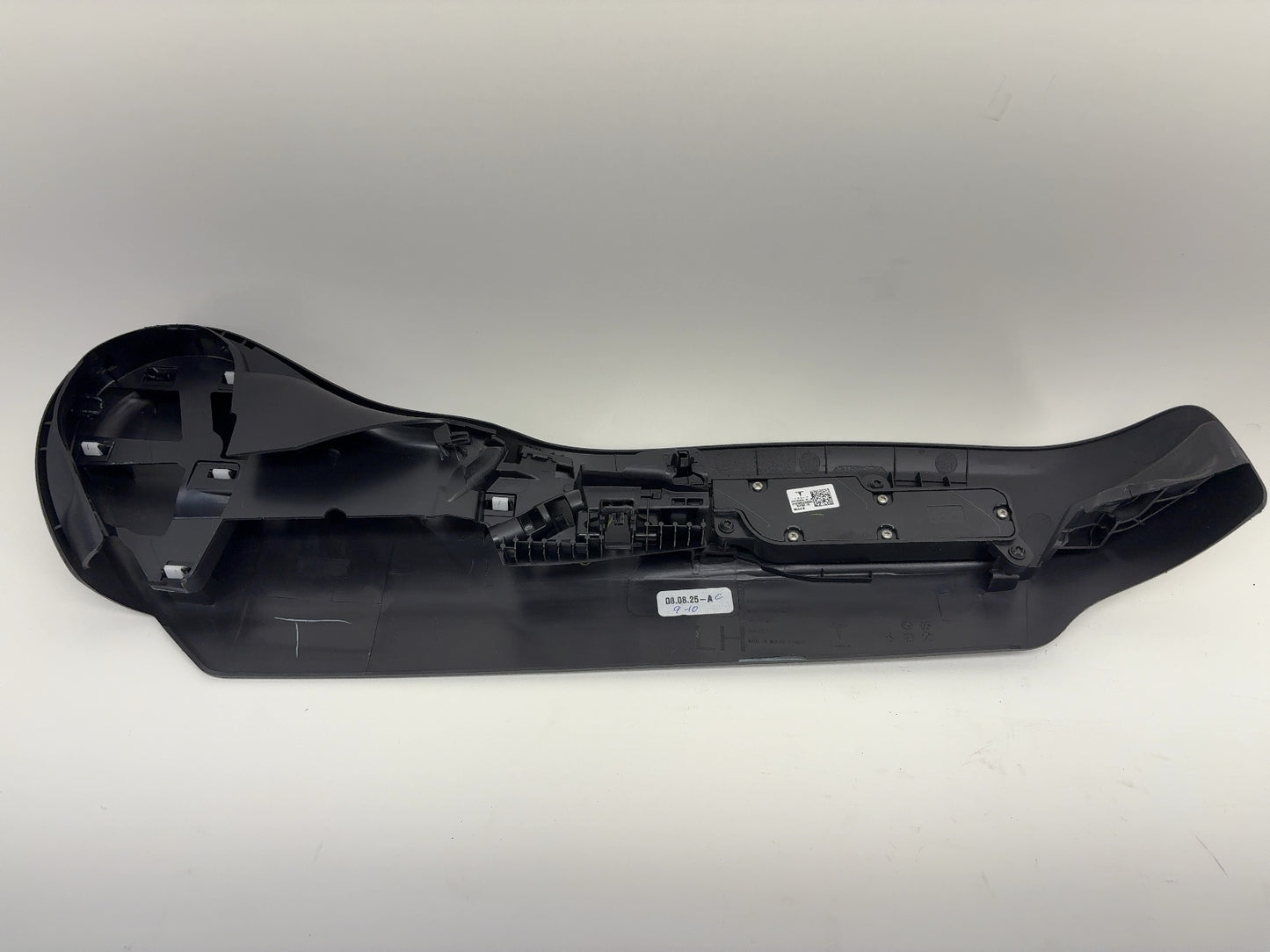 2025 Tesla Model 3 Highland Left Seat Trim With Buttons 2002256-00-D