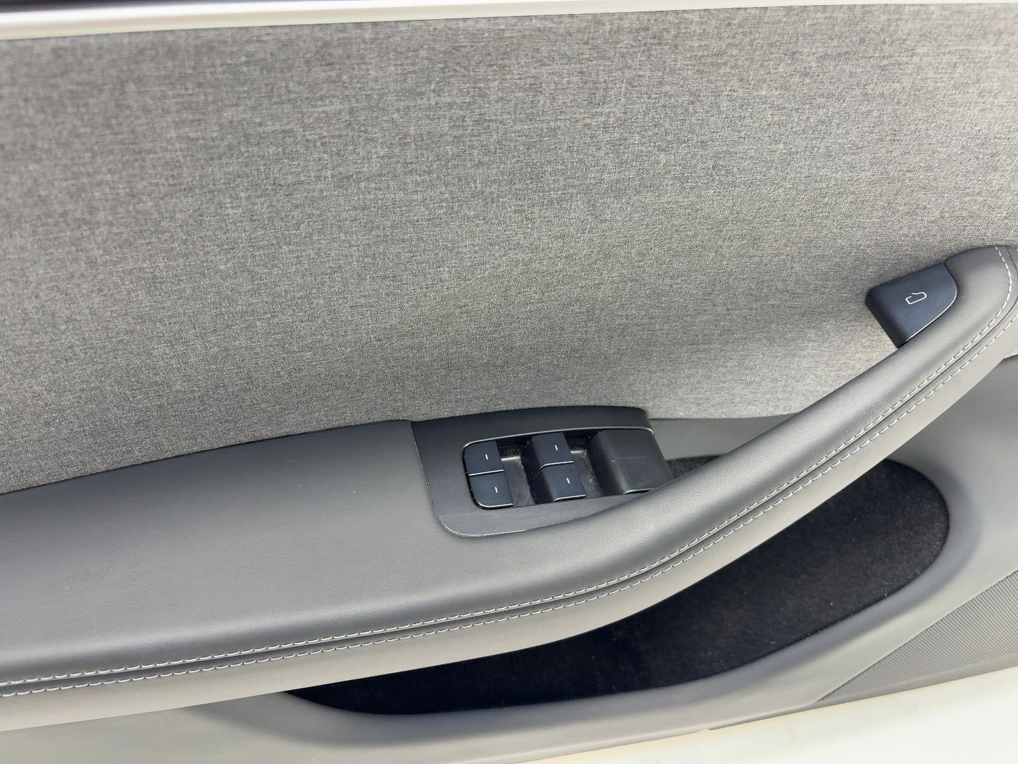 2025 Tesla Model 3 Highland Front Left Door Panel 1776730-20-E