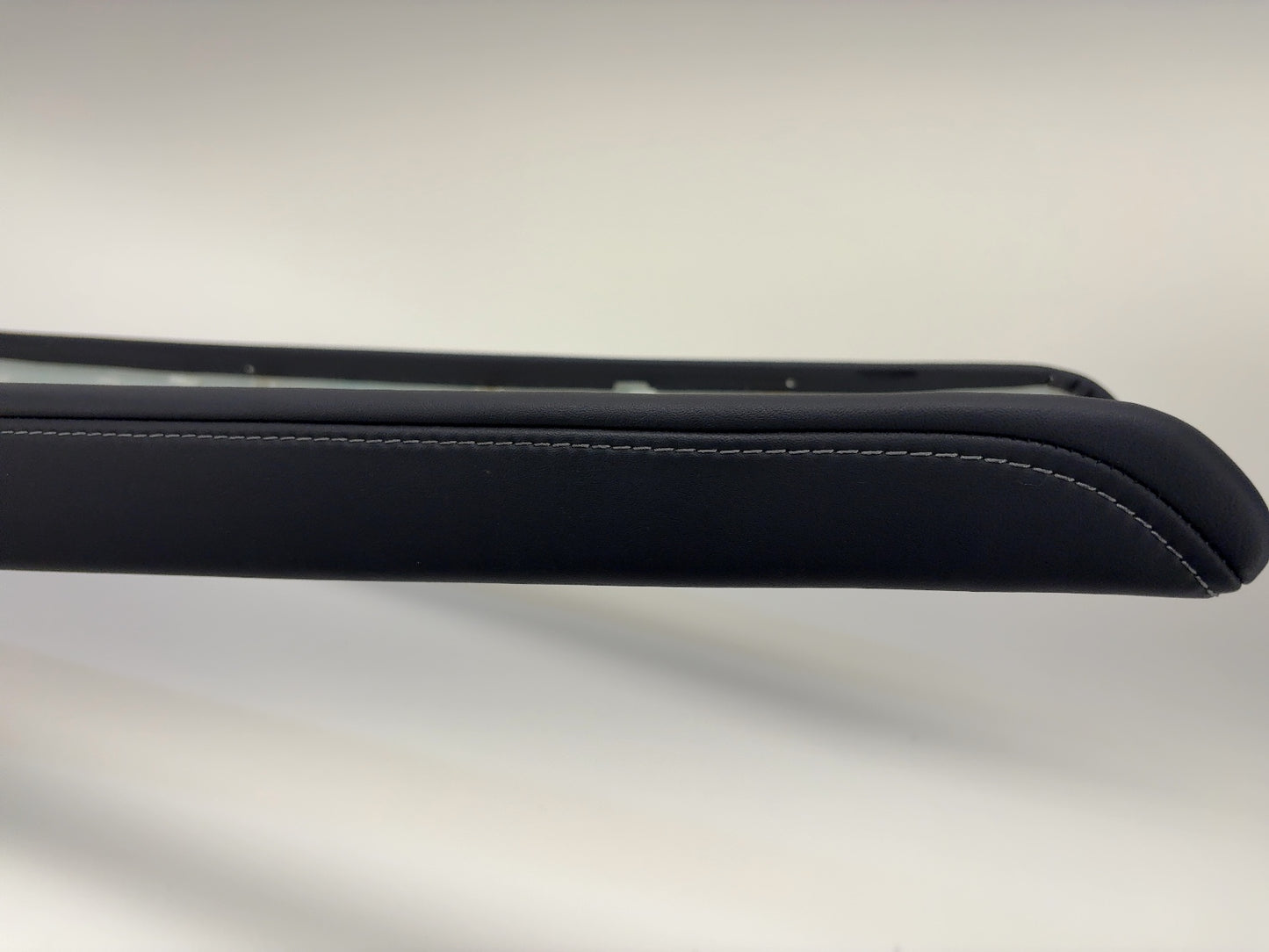 2022-2025 Tesla Model 3 Wireless Charging Module With Trim 1755100-00-D