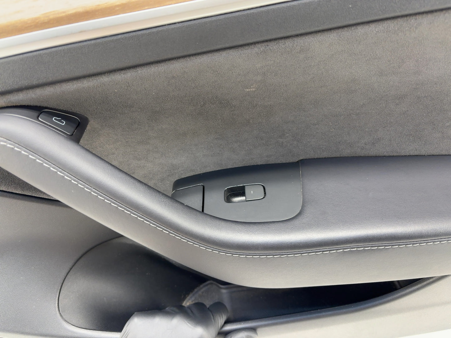 2023 Tesla Model 3 Front Right Door Panel 1761296-01-D